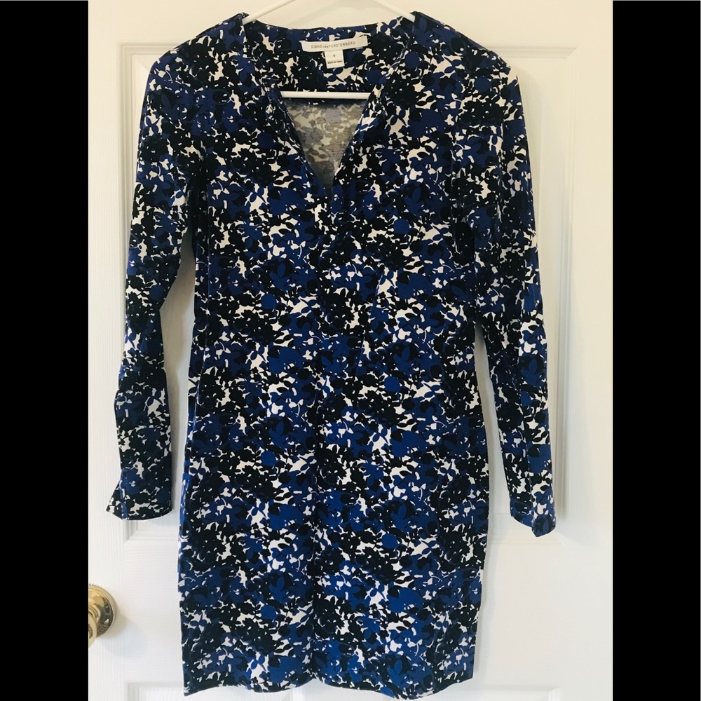 EUC DVF Blue and Black Floral Shirt Dress Tunic sz 0